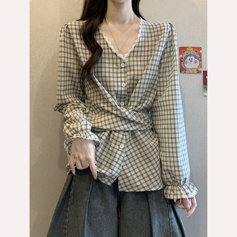 P xadrez com decote em V camisa de manga comprida feminina 2025 outono novo estilo Design de moda sentido rendas cintura