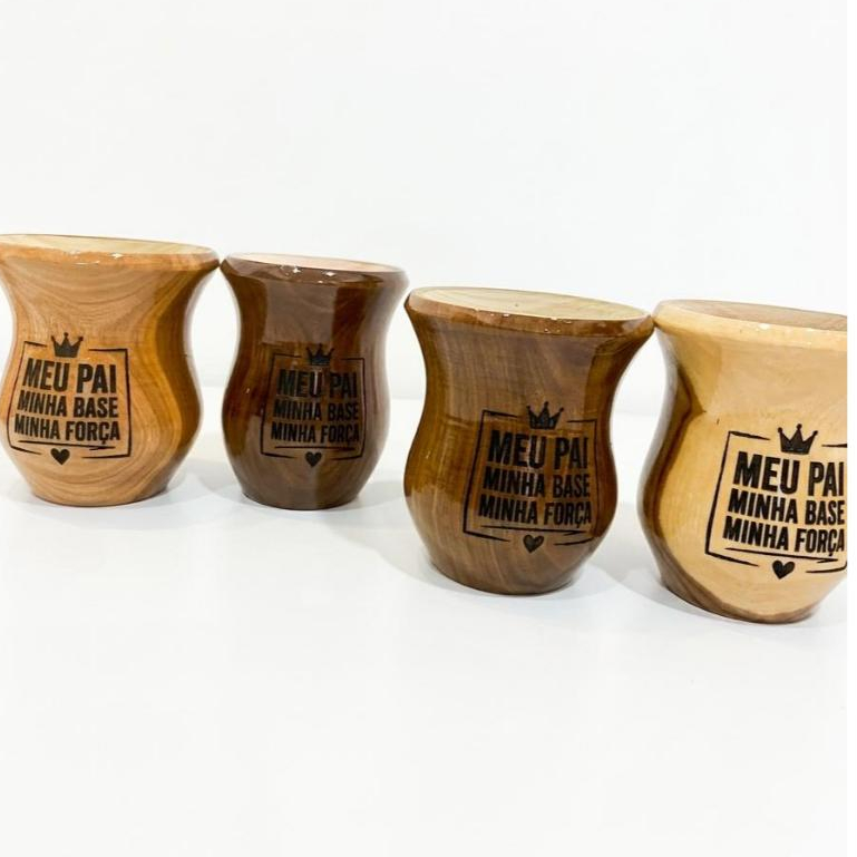 Cuia De Chimarrão Premium Madeira com Frase Gravada  Pai Verniz Brilho