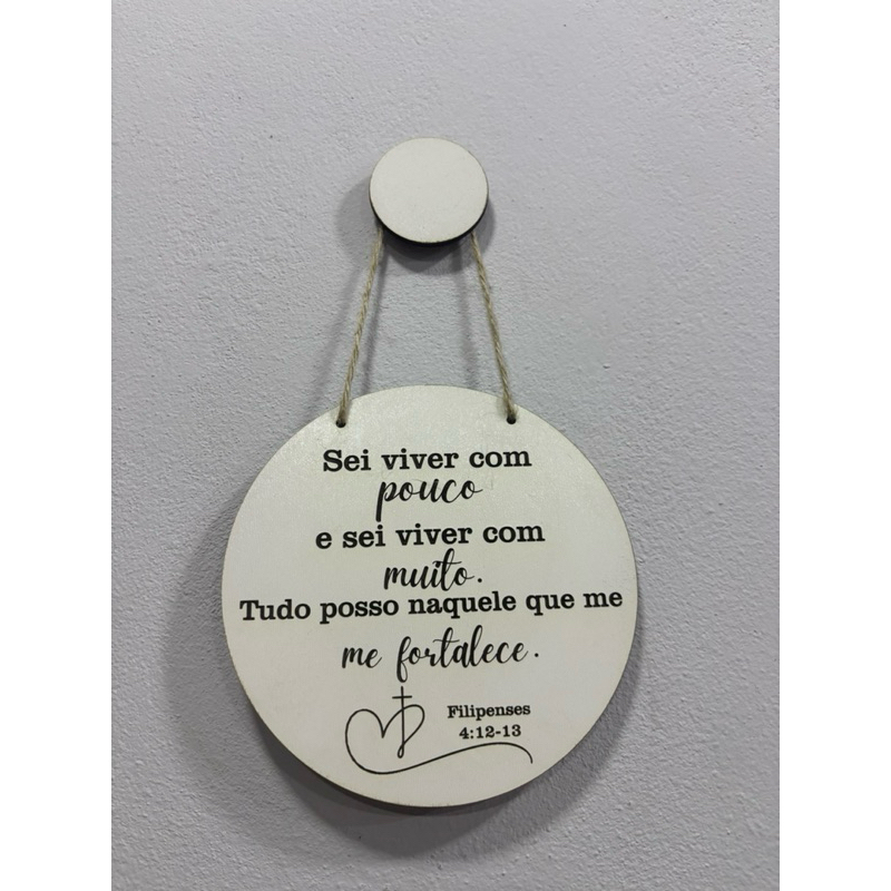 Placa MDF Decorativa Cristã Frase Bíblica Gravada a Laser com Sisal