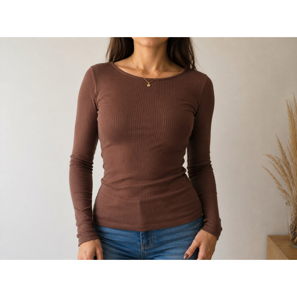 BLUSA BÁSICA CANELADA FEMININA MARROM MANGA LONGA AJUSTADA AO CORPO POLIAMIDA COM ELASTANO