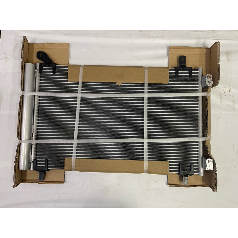 Condensador Peugeot 208 Sistema Behr 2021> Fluxo Paralelo OEM: RB673001