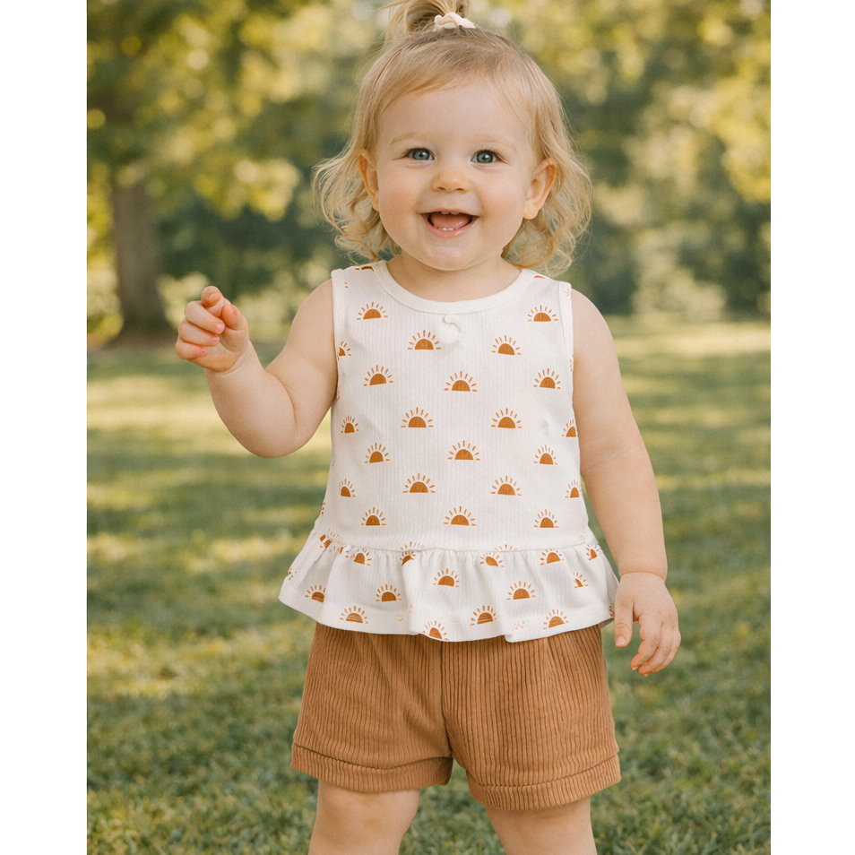 Conjunto Canelado Bebê Infantil Verão Fresquinho Estampa Sol e Shorts Marrom Menina