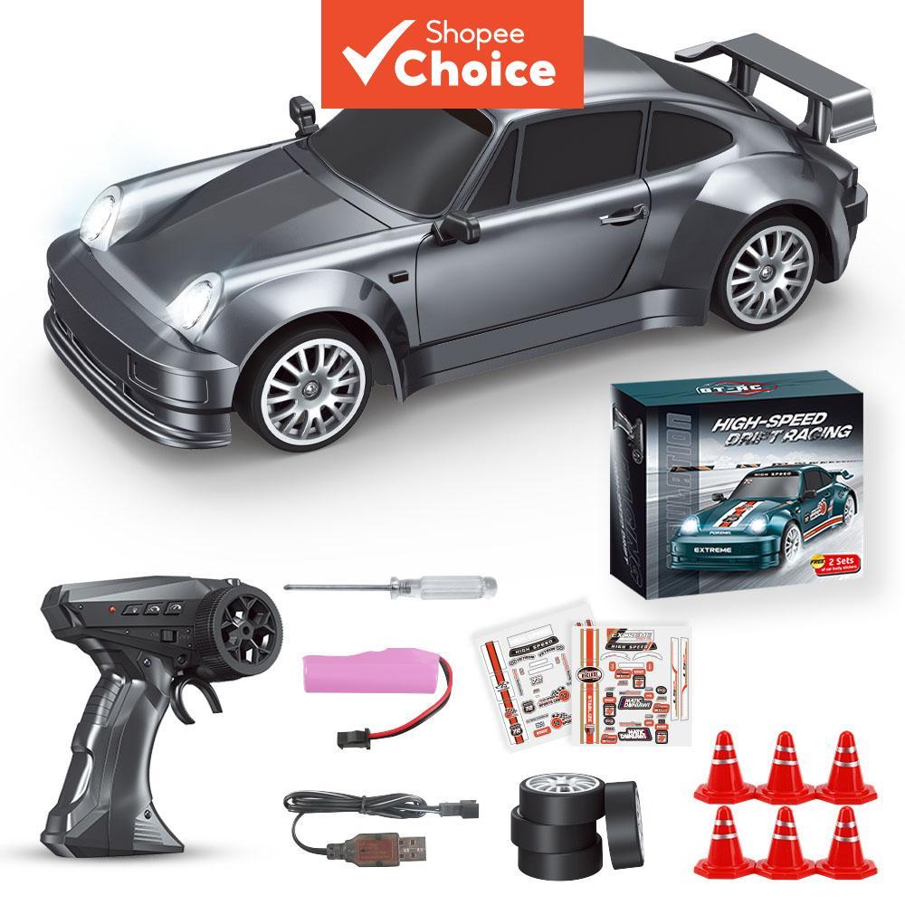Stunt RC Racing Car Escala 1 : 24 , Presentes De Aniversário De Brinquedo Recarregável Com Velocidade Ajustável