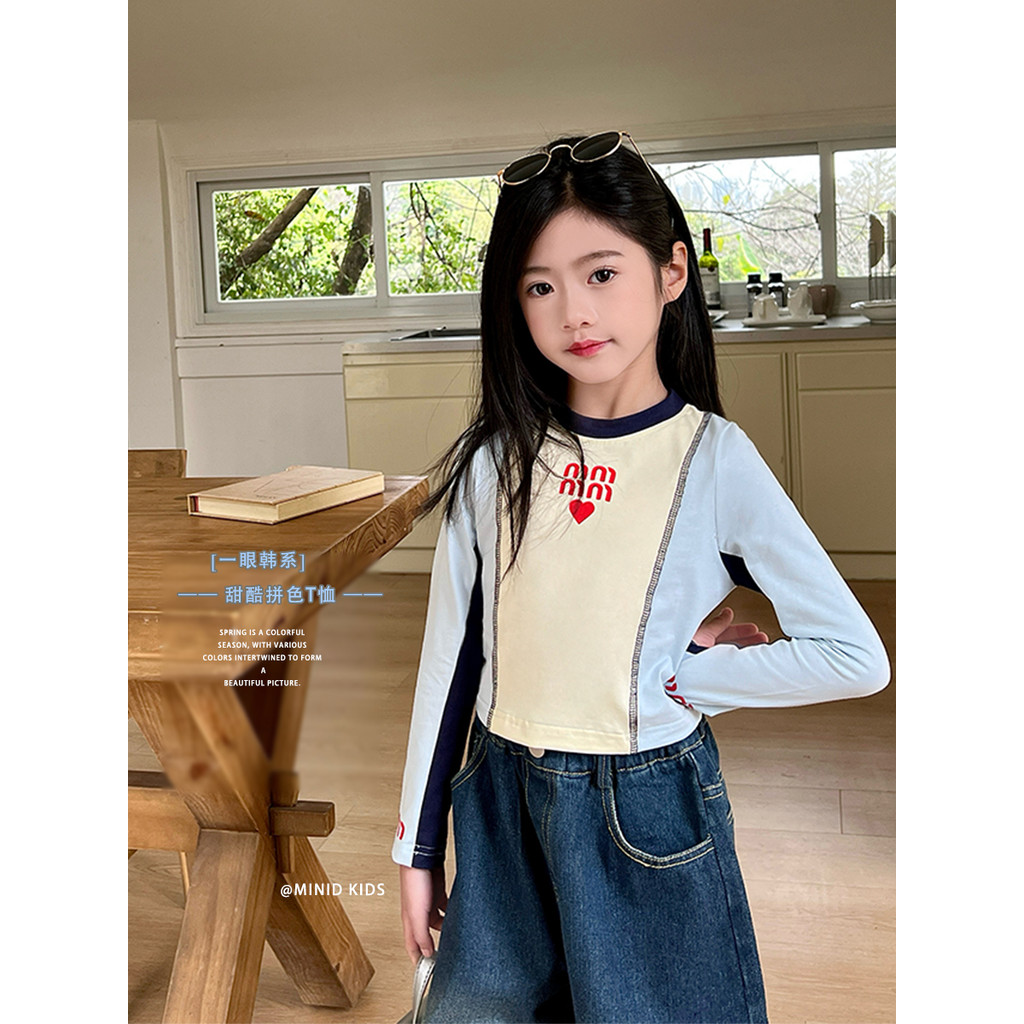 Mini Dan Meninas Camiseta de Manga Comprida Primavera Outono 2026 Novo Estilo Médio Grande Crianças Moda Slim-fit Contra