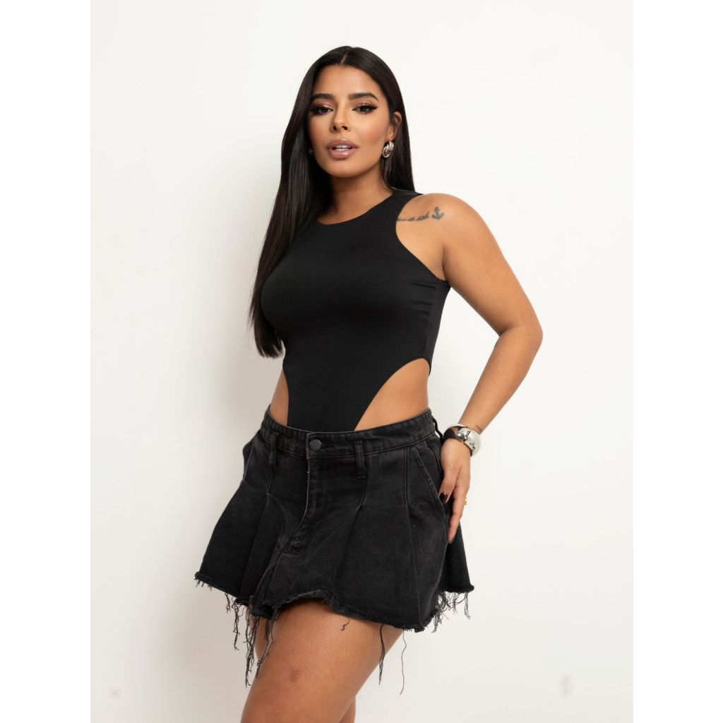 Body Bori Feminino Cavado Cavadão nas Laterais Barriga a Mostra Gola Redonda Básico