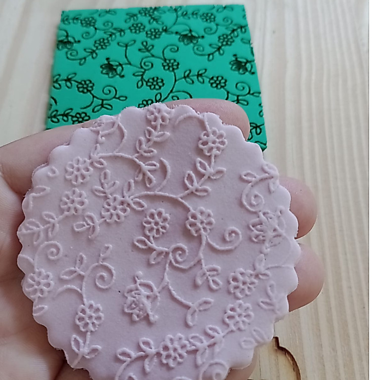 Marcador de textura personalizado em EVA florzinhas