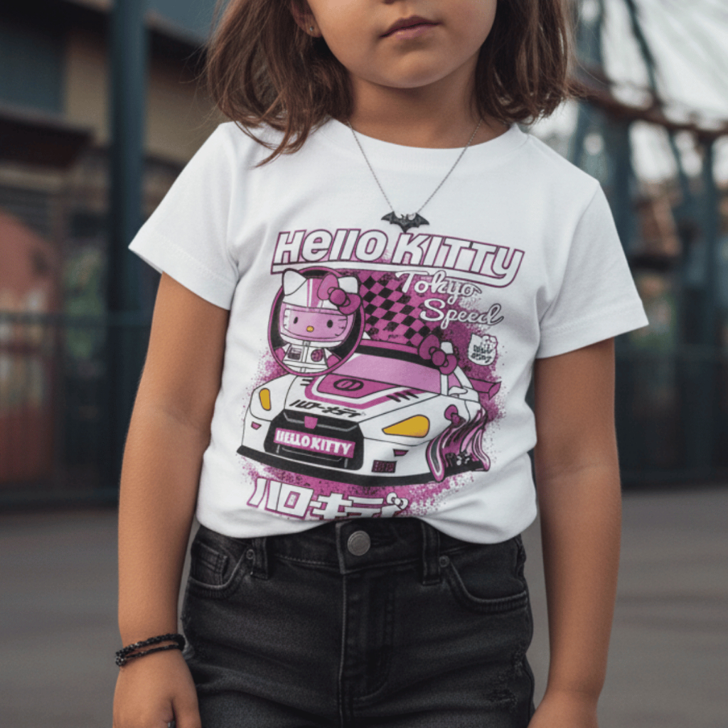 Camiseta Infantil Hello Kitty Carro De Corrida Tokyo Speed Em Algodão 100% Estampa Premium