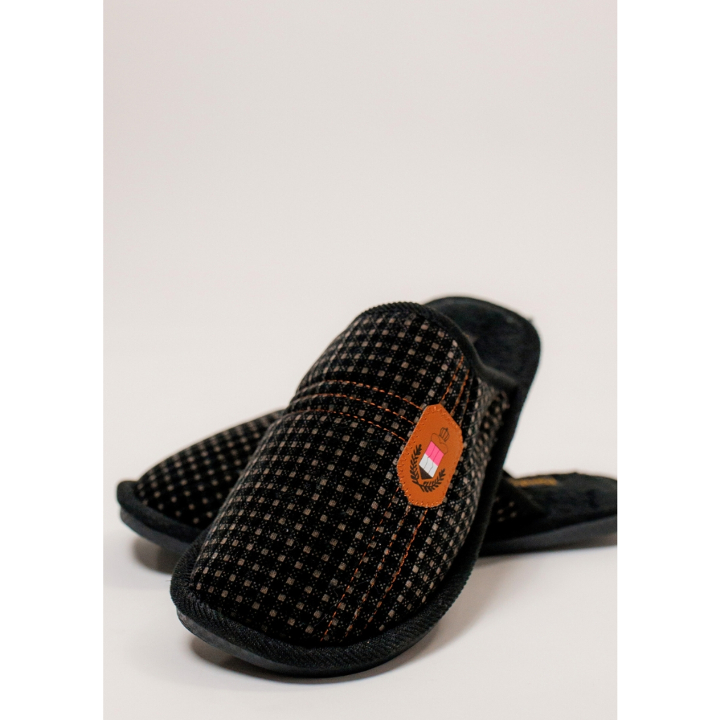 Pantufa Masculina Com Solado Emborrachado Antideslizante - Xadrez Preto