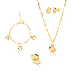Kit Conjunto Infantil Unicórnio em Resina com Colar, Pingente, Brinco, Pulseira e Anel Regulável Banhado a Ouro 18k