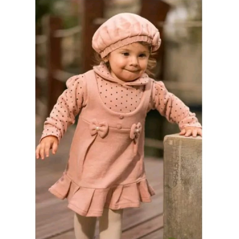 Vestido Estilo Infantil, Tipo Agasalho com Bolinhas e Boina em Tricot Básico, Moda Inverno 2023