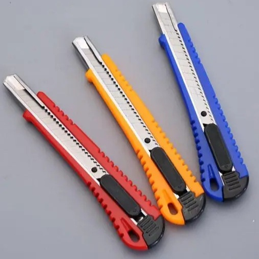 Estilete Profissional 14 cm Corte Preciso, Seguro e Durável!