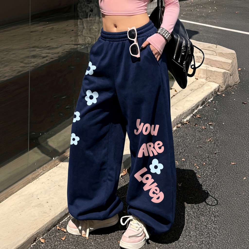 Calça Wide Leg Feminina You Are Loved Estampada Flores Frase Romântica Moda Casual