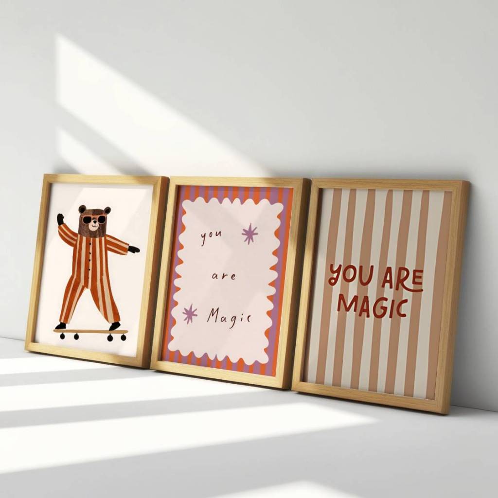 Três Quadros Infantil com Vidro - Modern Collection You Are Loved