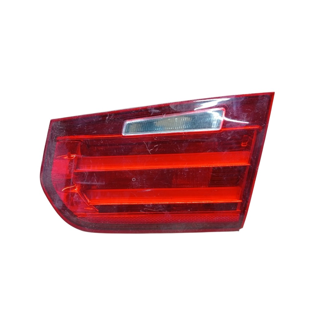 Lanterna Tampa Traseira Direita BMW 320i F30 2012 A 2016