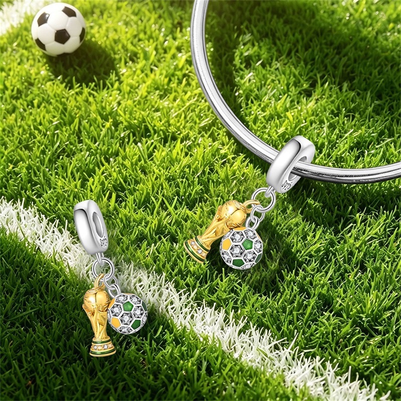 Novo produto jóias charme 925 prata série de futebol troféu pingente senhoras moda DIY pulseira presente aniversário