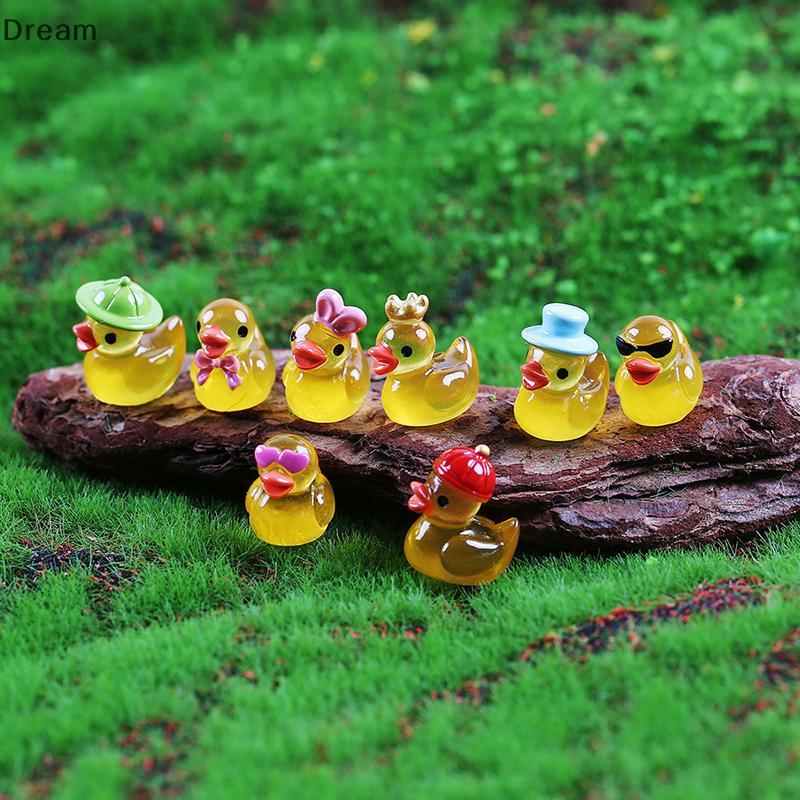 < Dream > 8 Peças De Resina Luminosa Mini Amarelo Duling Miniaturas Casa De Boneca Que Brilha No Escuro Estatuetas Dus P