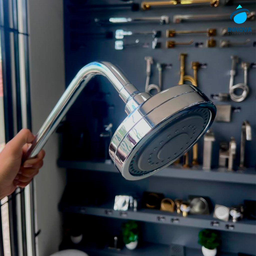 Ducha Fria Autolimpante Articulada Redonda Cromado Chuveirão Compatível com Gás/Solar, Luxo e Durabilidade