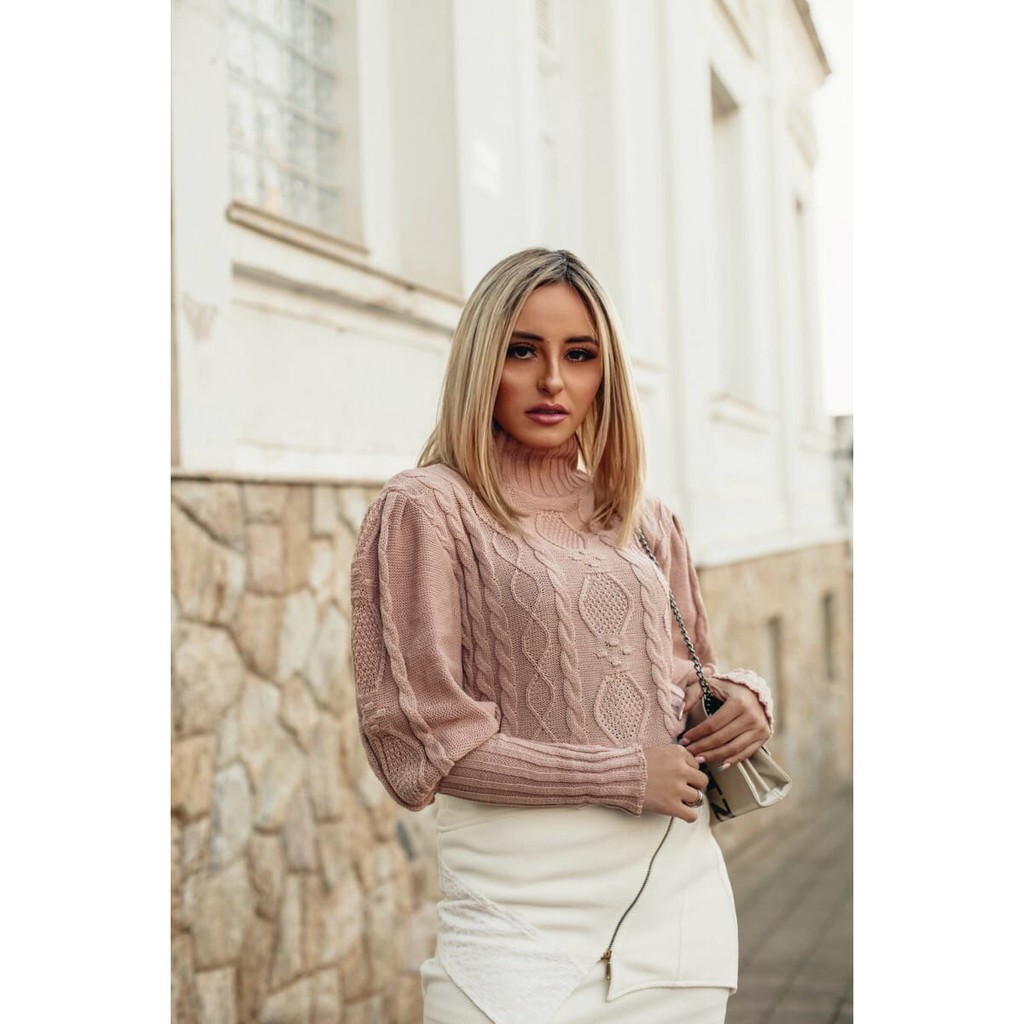 BLUSA DE TRICOT GOLA ALTA MANGA BUFANTE BOLINHAS