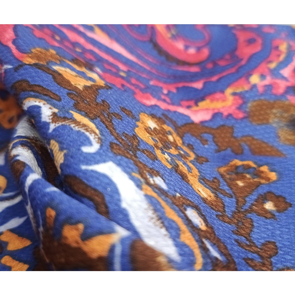 Poly Cotton Satin Estampado - 55% Poliéster 42% Algodão 3% Elastano - Tecido com Caimento Leve Para Vestidos e Camisas