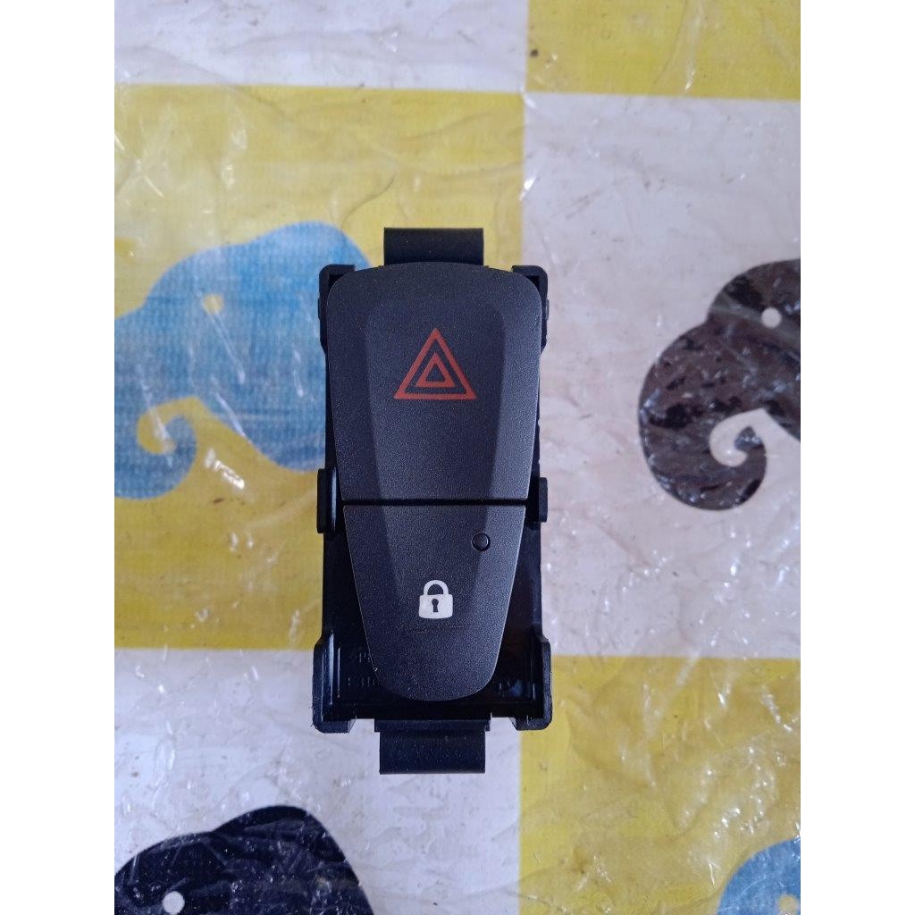 Botão Interruptor Pisca Alerta Trava Renault Sandero Logan