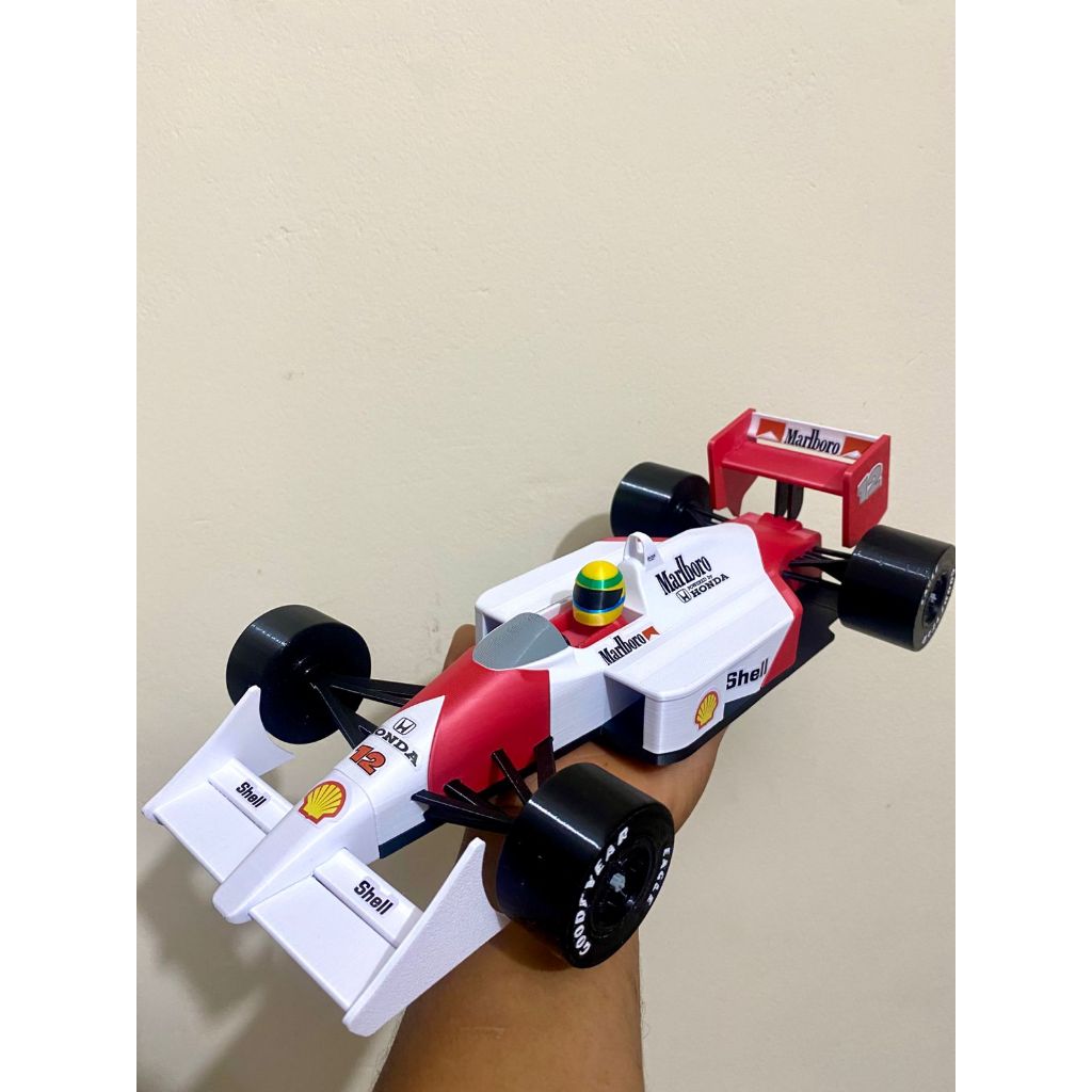 miniatura MCLAREN MP4/4 AYRTON SENNA 1988