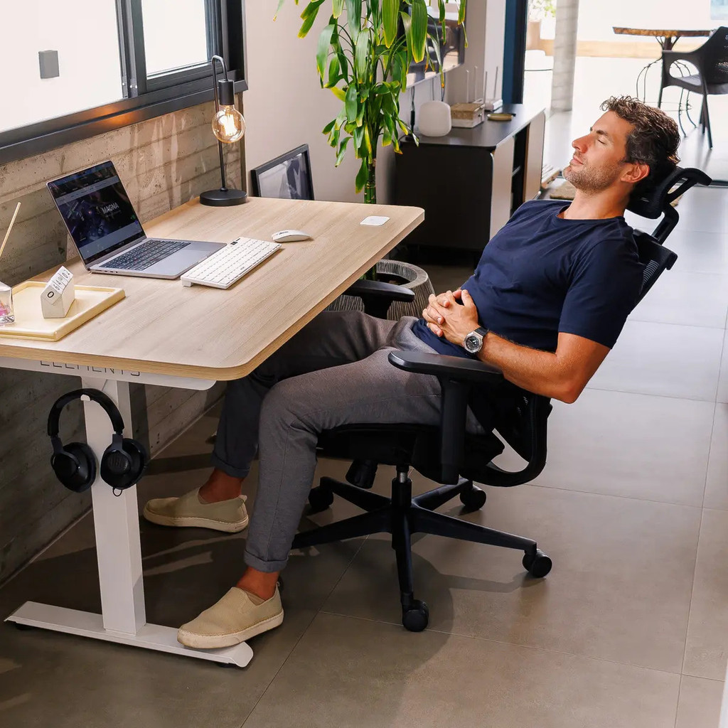 Cadeira Gamer Ergonômica Elements Gaming Vertta Preta Ajustável com Apoio Lombar