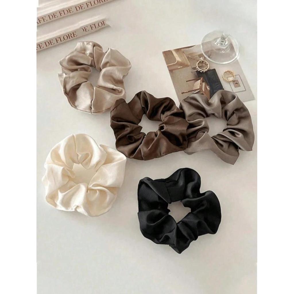 Conjunto de 5 Elásticos de Cabelo Clássicos Preto, Branco e Marrom com Textura de Alta Qualidade para Mulheres