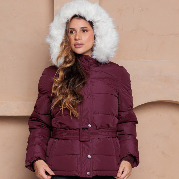 Jaqueta Feminina Puffer com Cinto e Capuz Peluciado Forrada