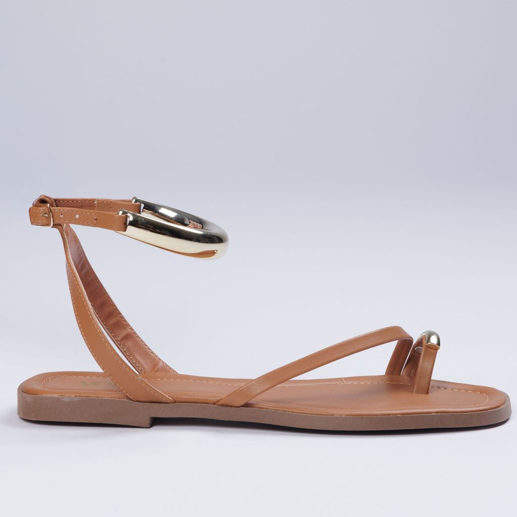 Sandália Rasteira Minimal Elegance Caramelo com Detalhes Dourados