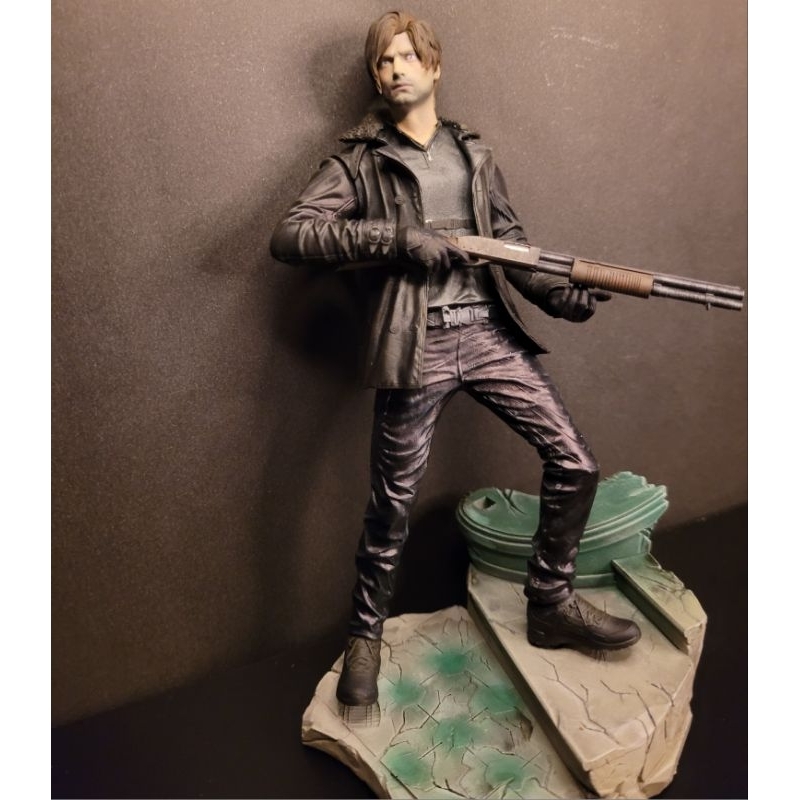Leon Resident Evil Requiem-figure-resina