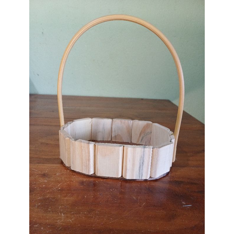 Kit 20 cesta oval G, tamanho 20 cm, com alça de fio sintético, cesta feita de madeira pinus com fundo em mdf