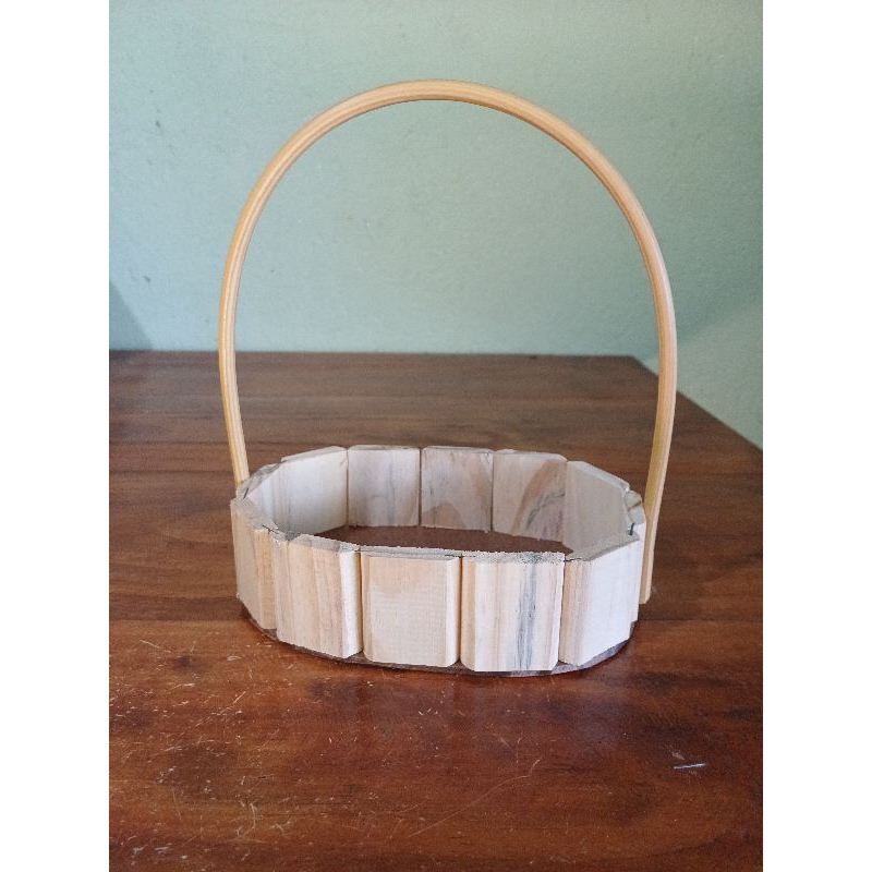 Kit 10 cesta oval G tamanho 20cm, feita de madeira pinus com fundo em mdf,  com alça,  ideal para vários tipos de utilid