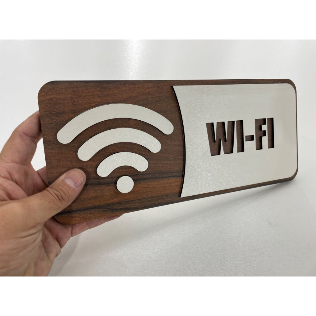 Placa Indicativa WI-FI Feita em MDF Cor de Madeira Moderna