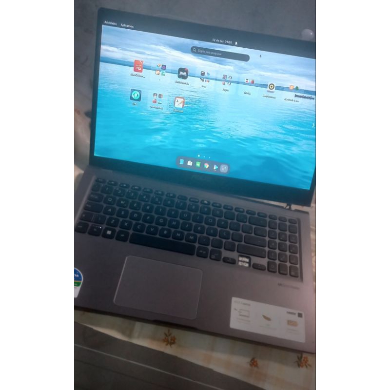 Notebook ASUS 15,6” – Funcionando Perfeitamente – Com Defeitos Estéticos (Tampa / Tecla)