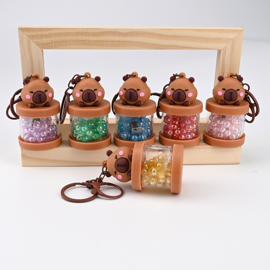 Kit 3 Chaveiros Capivara com Luz LED Pingente Barril de Vinho Modelos Sortidos Portátil Para Mochila Bolsa Chaves