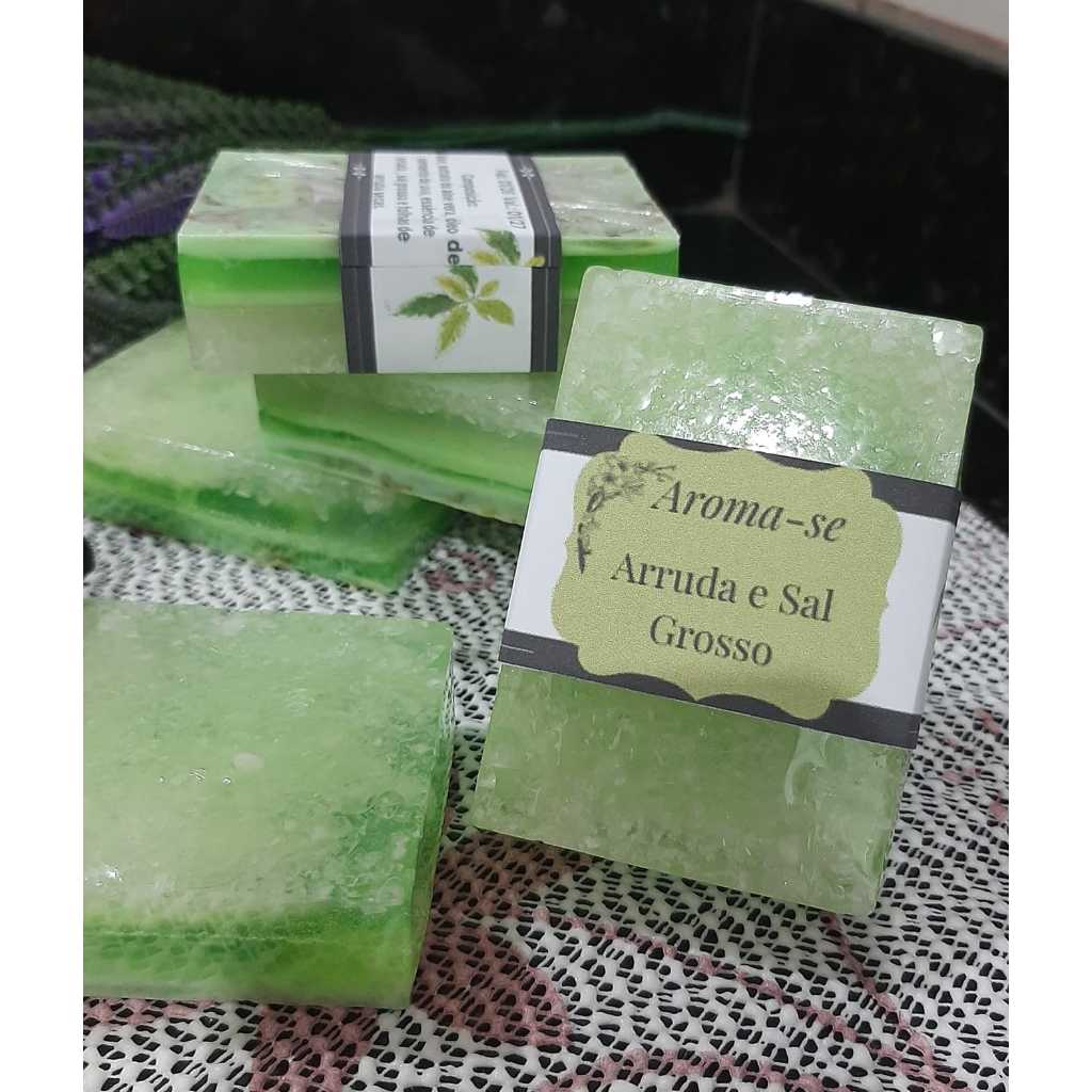 Sabonete Artesanal Arruda e Alecrim com Sal Grosso 100g Natural Perfumado Refrescante Banho Autocuidado Presente