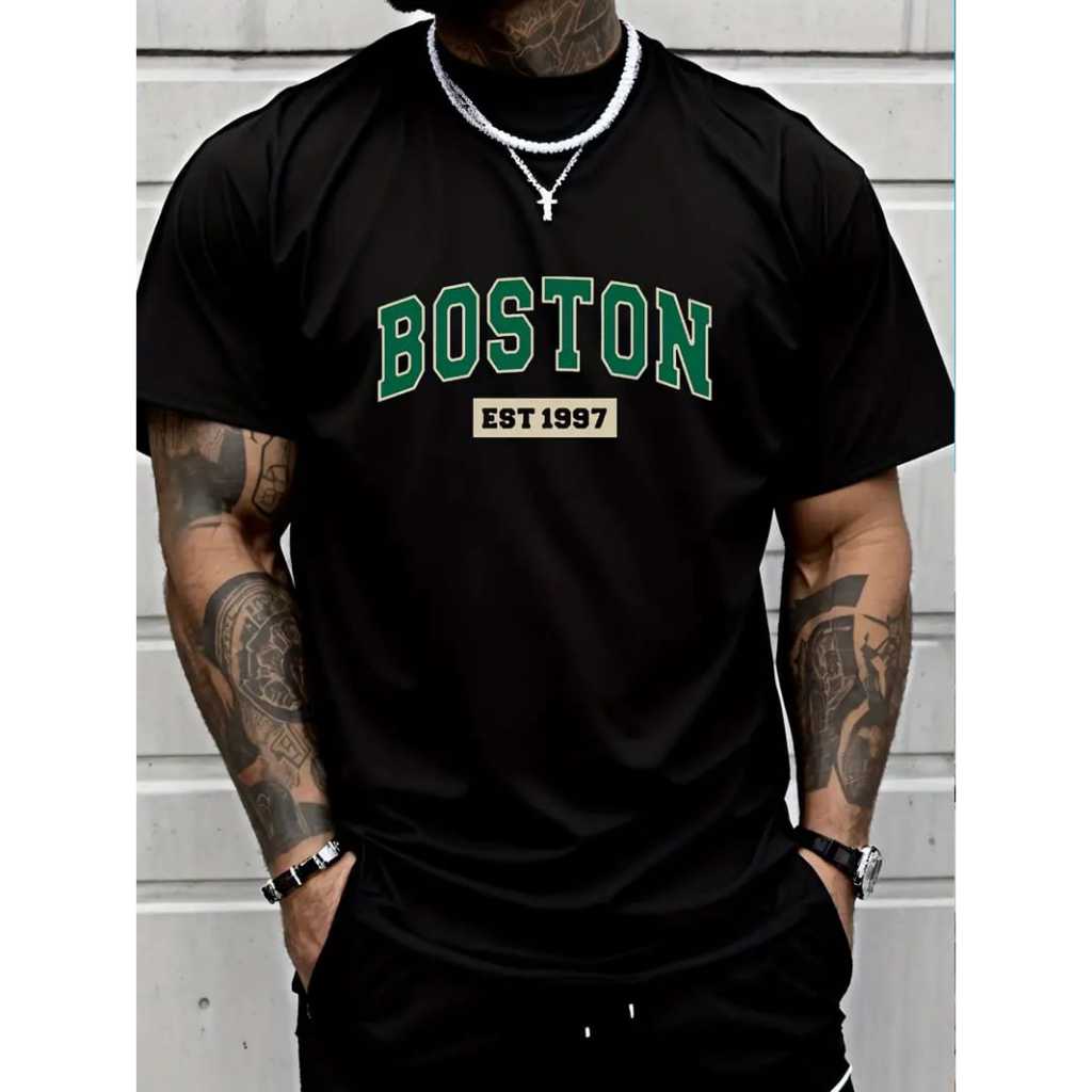 Camiseta algodão masculina Boston Est. 1997 com estampa gráfica, decote redondo casual manga curta