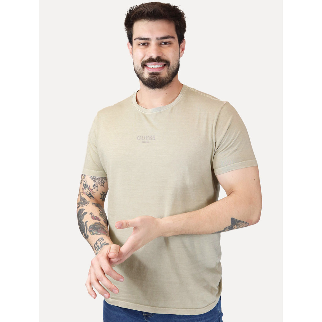 Camiseta Guess Original Masculina Rubber Est.1981 Stoned Cáqui Médio