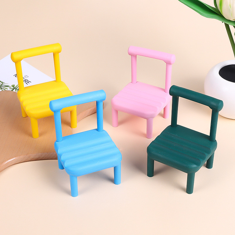Mini Cadeira Suporte De Telefone Bonito Dos Desenhos Animados Pequeno Fezes Desktop Do Base Destacável Adorável Ornament