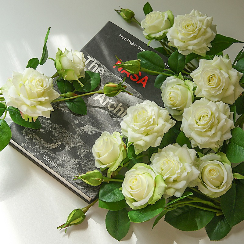 Buquê 5 Rosas Aveludadas Artificiais Grande – Branca Para Casamento Festa Decoração | Pronta Entrega