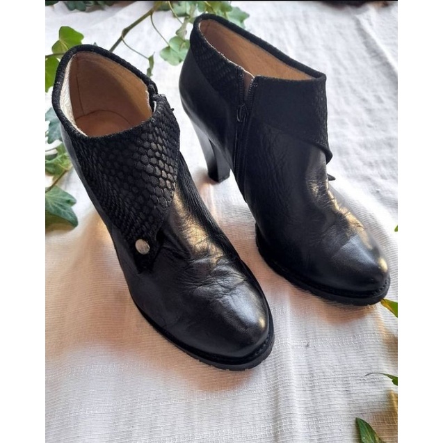 Ankle Boot / Botim / bota 35 couro Genuíno