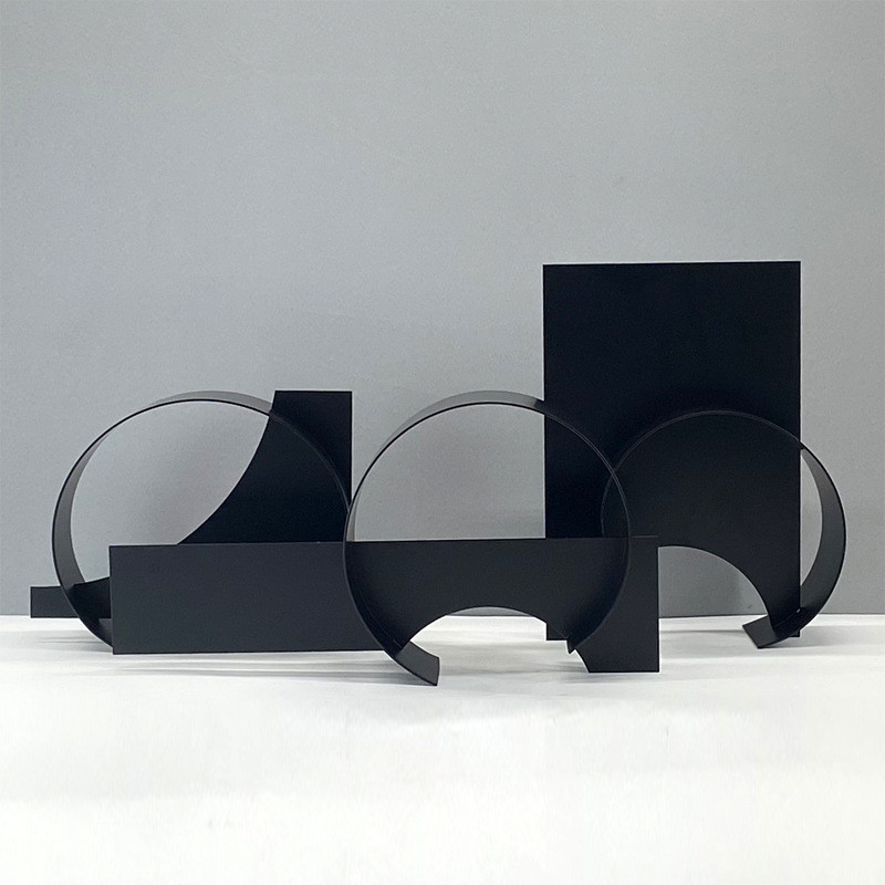 European-style modern minimalist geometric metal iron art ornaments for home, sales offices, model rooms, and store deco
