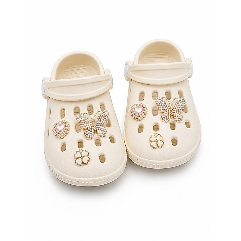 Sandalia Chinelinho Babuche Infantil Premium com Pingentes de Strass – Borboleta, Coração e Trevo | Confortável