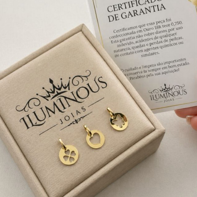 Pingente em Ouro 18K 750 Delicado com Símbolos Vazados – Trevo, Coração e borboleta