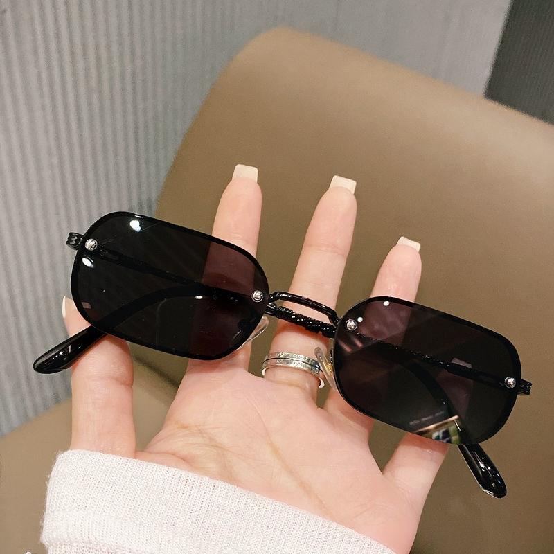 2025 novo estilo sem moldura quadrado óculos de sol feminino na moda High-End pequeno rosto dedicado pequeno quadro Retr