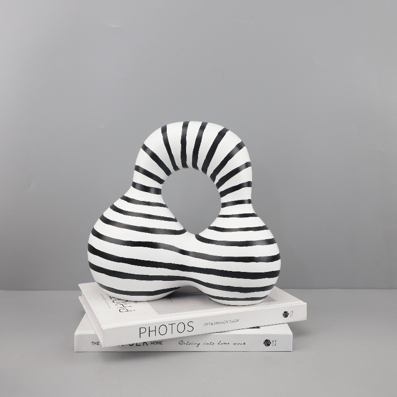55SE Nordic creative black and white striped geometric resin ornaments for living room, bedroom, entrance, hotel model r