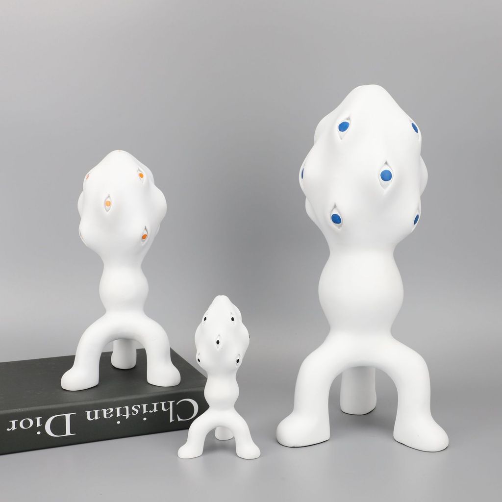 CM5G New Chinese-style creative resin cartoon alien ornament for model homes, sales offices, bedrooms, and study rooms a
