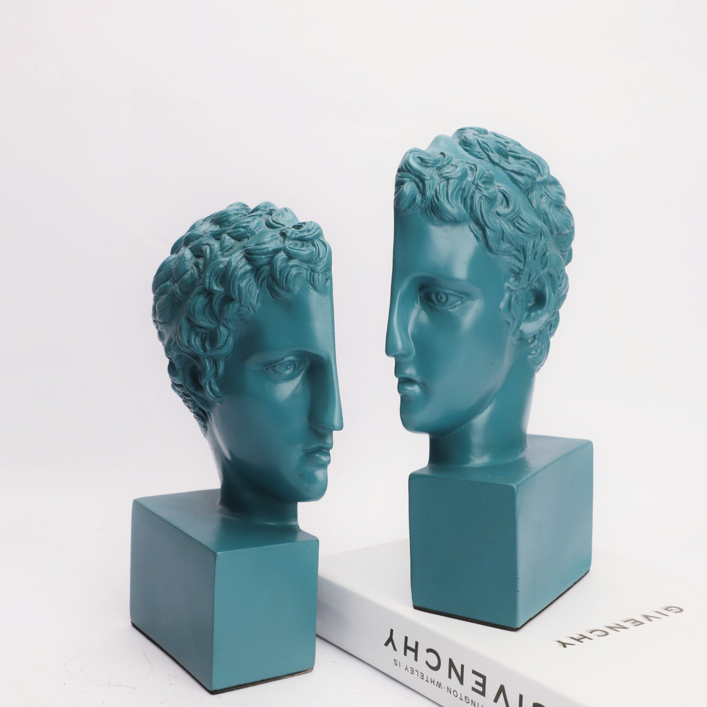 Nordic Creative Marathon Man Resin Bookend Office Study Desktop Entryway Model Room Decorative Ornament