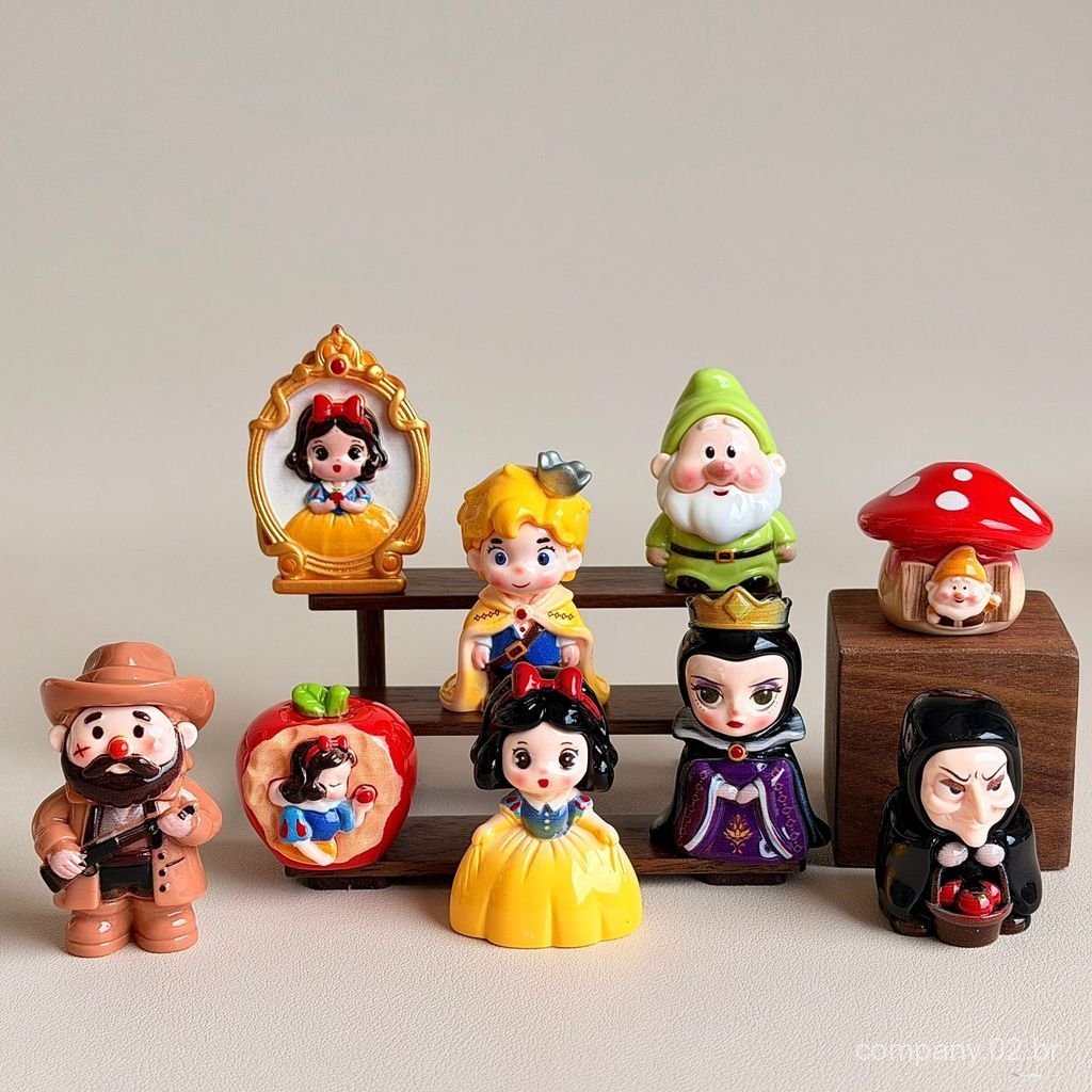 Snowy Forest Adventure diy Decorative resin accessories, car ornaments, toys, keychains, creative desktop cartoon items