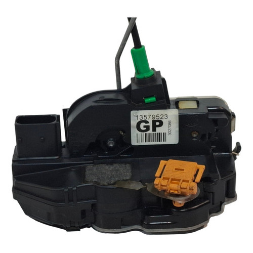 Fechadura Porta Dianteira Direita Chevrolet Tracker 2015/18